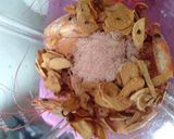 Foto langkah ke 4 dari resep Kaldu udang Mpasi.