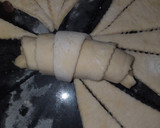 Foto del paso 9 de la receta: Croissant con relleno de chocolate