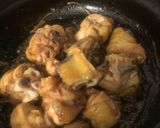 Hình bước làm 2 của món Gà kho gừng