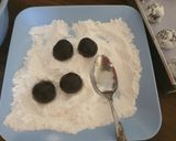 Foto langkah ke 5 dari resep Chocolate Crinkle Cookies.