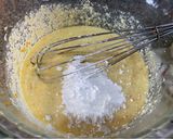 Foto del paso 3 de la receta: Cuadraditos proteicos de ricota y frutos rojos