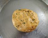 A picture of step 2 of Punjabi Missi Roti.