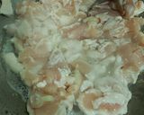 รูปขั้นตอนการทำที่ 2 ของ ผัดอกไก่พริกหยวก