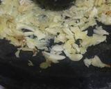 Foto langkah ke 2 dari resep Telur Ceplok Cabe Hijau.