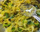 A picture of step 2 of Yellow cabbage.