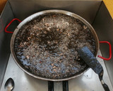 Foto del paso 4 de la receta: Arroz negro con alioli