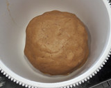 Foto del paso 4 de la receta Gingerbread Man Cookies (Galletas de hombre de jengibre)