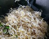 Foto langkah ke 2 dari resep Oseng tauge panjang.