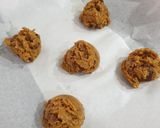 Foto langkah ke 5 dari resep Soft Baked Chewy Chocolate Chip Cookies.