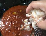 A picture of step 8 of Sambal udang petai (spicy chili gravy with prawn and stink bean).