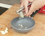 Foto langkah ke 1 dari resep Nasi Yoshinoya Rice Cooker Devina Hermawan.