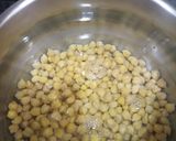A picture of step 1 of Banana ChickPeas Kebaab.