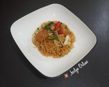 Foto langkah ke 7 dari resep 🍜 Bihun Goreng Ala Jesslyn Orlane.