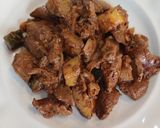 Cukkinis, fűszeres csirkemáj recept fázis 6 fotója