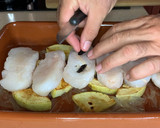 Foto del paso 5 de la receta: Merluza al horno con ajo negro