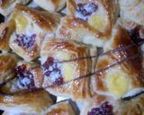 Foto del paso 1 de la receta: Facturas con dulce de membrillo, pastelera y dulce de leche