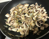 Foto del paso 2 de la receta: Hojaldres de verduritas y pescado