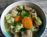 Foto langkah ke 4 dari resep Sop Kembang Kol & Bakso.