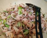 Foto langkah ke 5 dari resep Cumi asin cabe ijo.