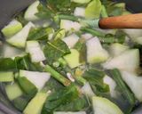 Foto langkah ke 3 dari resep Bening Labu Kacang Panjang.