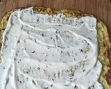 Une image de l'étape 4 de Wraps de courgettes, nuggets de poulet au four et sauce au yaourt.