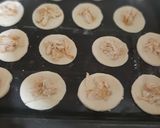 A picture of step 3 of Puff pastry and chicken patties.