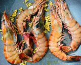 Foto langkah ke 4 dari resep Garlic Butter Prawns.