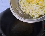 કોબી બટાકાનું શાક(kobi bataka nu saak recipe in Gujarati) રેસીપી સ્ટેપ3ફોટો