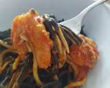 Foto del paso 3 de la receta: Pasta gansa con gambas y "gulas"