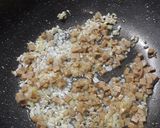 Foto langkah ke 4 dari resep Sup Krim Jamur Kancing (Champignon) (86).
