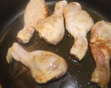 Foto del paso 3 de la receta Muslitos de pollo con tomate y mas cosas