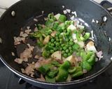 A picture of step 1 of Cabbage capsicum sabji.
