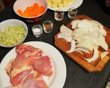 Foto del paso 1 de la receta: Pollo estofado