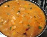 A picture of step 3 of Chicken 65 with gravy.