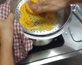 A picture of step 5 of Besan Sev Kadhi.