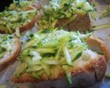 Foto del passaggio 1 della ricetta Crostini Zucchine e Mozzarella