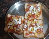 A picture of step 3 of Bread pizza.