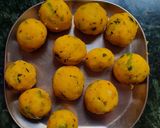 A picture of step 4 of Batata Vada.