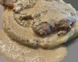 A picture of step 7 of Pepper Pork Loin Medallions on a Bed of Mashed Potatoes.