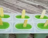 कैरीचे पोपसिकल/ Raw Mango Popsicle/ कैरीची आईस्कांडी/ Raw Mango Lolly Icecream - मराठी रेसिपी रेसिपी स्टेप 9 फोटो 