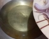 A picture of step 2 of Bhagari Piyaz(fried onion).