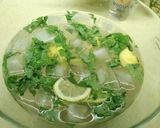 Gambar langkah 2 resipi Air laici lemon pudina.