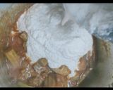 A picture of step 7 of Coconut drumstick curry.