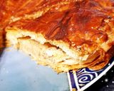 Une image de l'étape 8 de Galette des rois à l'amande de Cyril Lignac 😋.