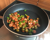 Foto del paso 2 de la receta: Salchichas en salsa