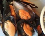 Foto del paso 1 de la receta: Cocochas de bacalao en salsa de mejillones