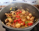 Foto del paso 7 de la receta: Conejo en salsa de chocolate con champiñones 🔥🔥🔥🔥