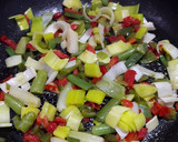 Foto del paso 2 de la receta: Fideos (judía mungo) con verduras y salsa de ostras