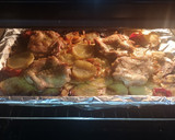Foto del paso 4 de la receta: Muslos de pollo al horno
