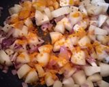 A picture of step 4 of Cassava masala.